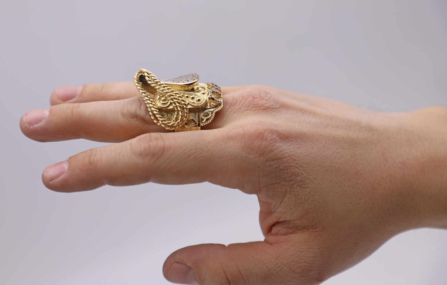 9ct Yellow Gold Solid Gemset Mexican Saddle Ring