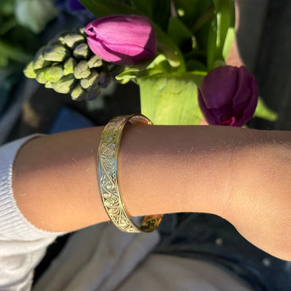 9ct Yellow Gold Scroll Baby Bangle