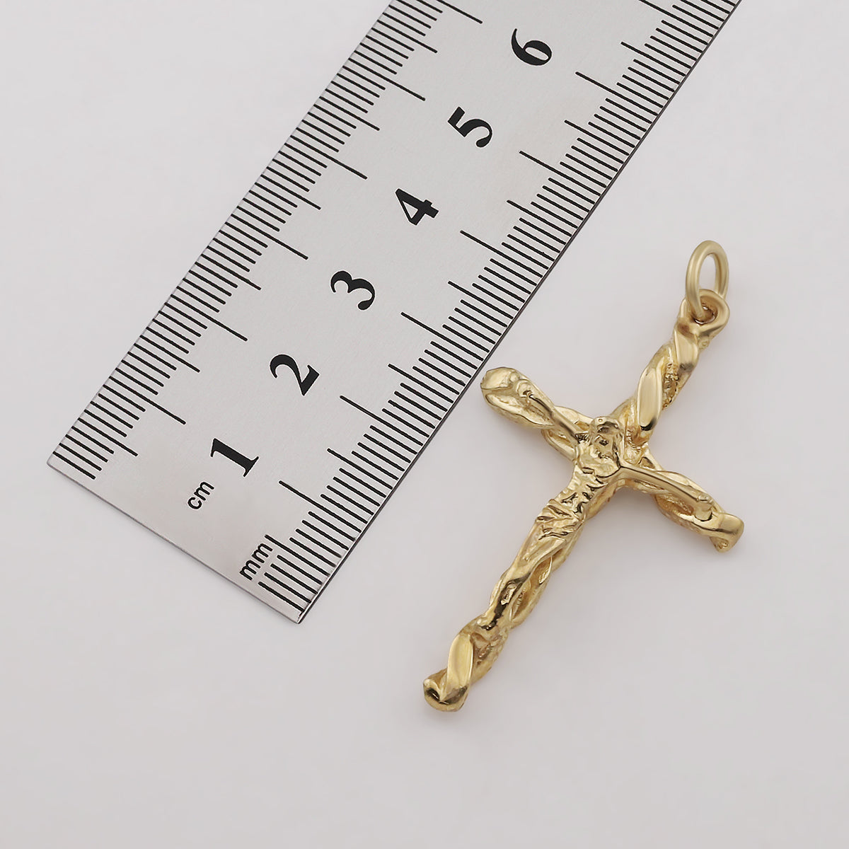 9ct Yellow Gold Polished Crucifix Twist Cross Pendant