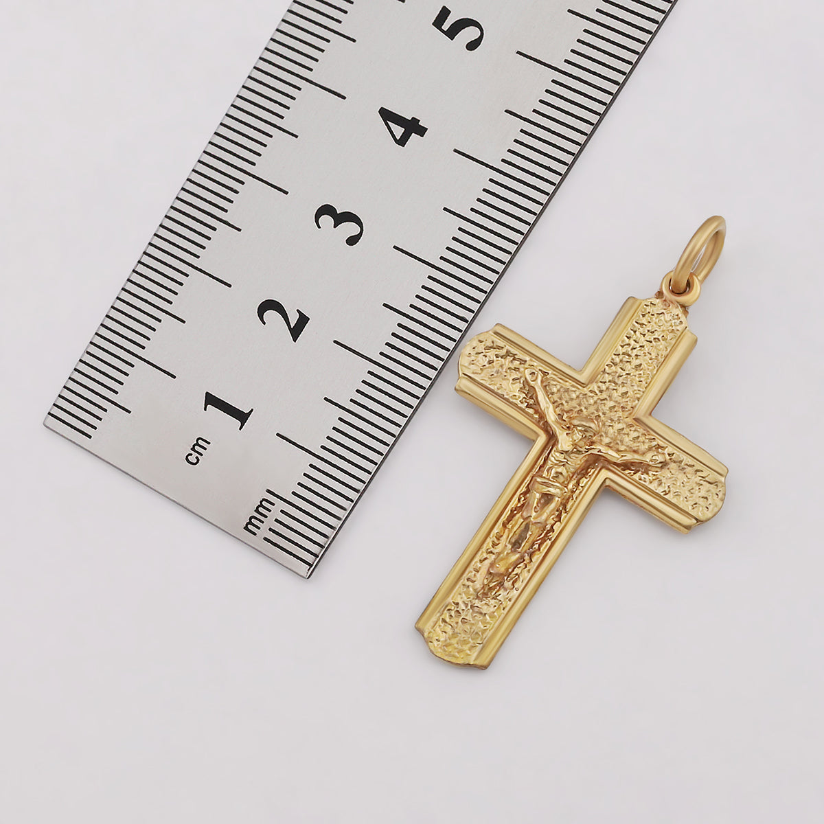 9ct Yellow Gold Patterned & Polished Edge Crucifix Cross Pendant