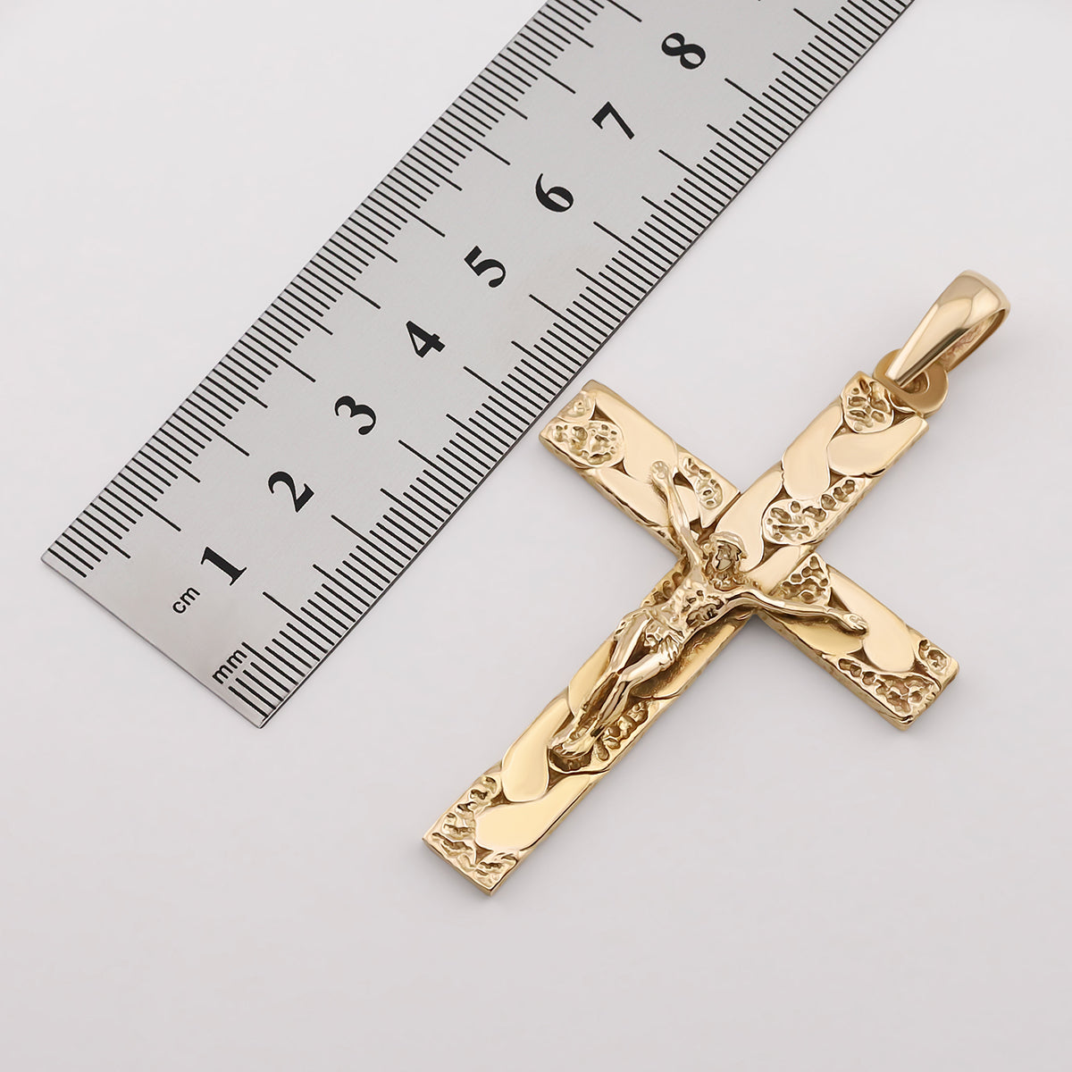 9ct Yellow Gold Twist Patterned Crucifix Cross