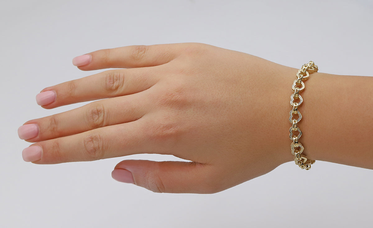 9ct Yellow Gold Large Heart Belcher Bracelet