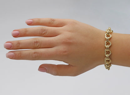 9ct Yellow Gold Extra Large Heart Belcher Bracelet