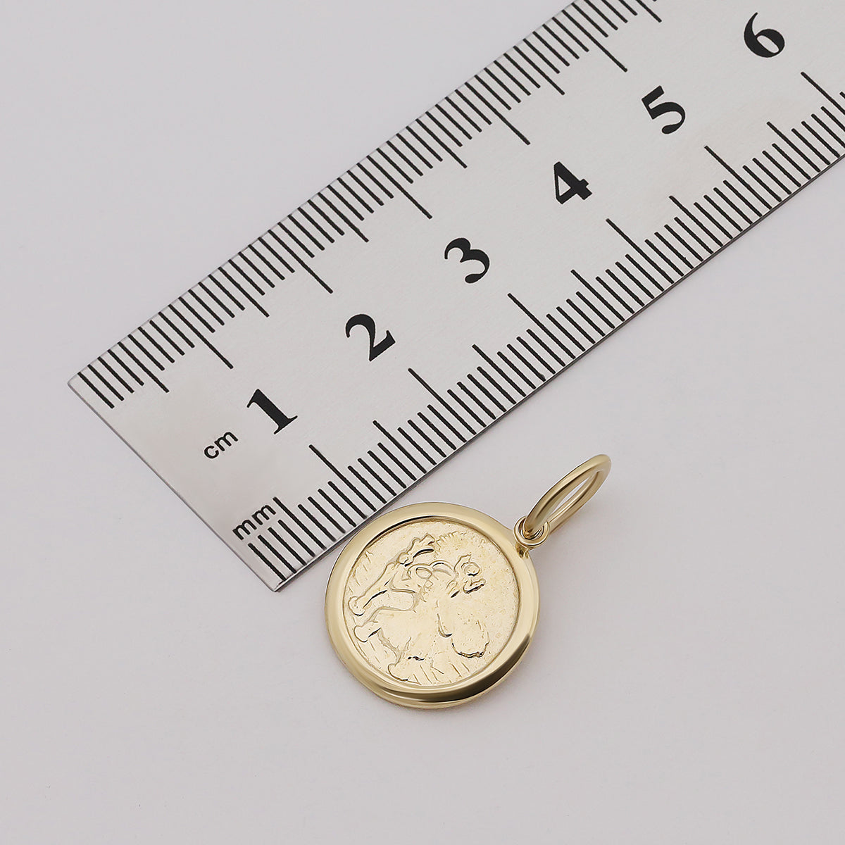 9ct Yellow Gold St Christopher Round Pendant