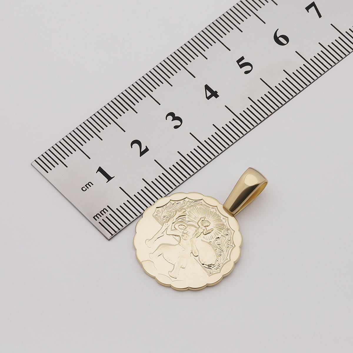 9ct Yellow Gold St Christopher Pattern Pendant